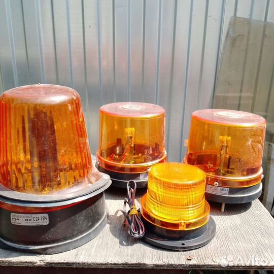 Проблесковый маячок V12, 24