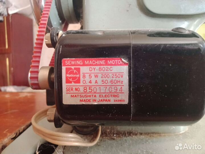 Швейная машина LADA