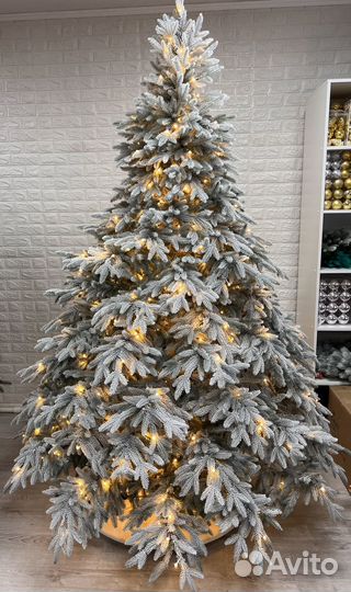 Искусственные литые ели