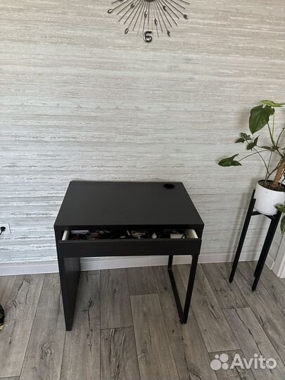 Письменный стол IKEA