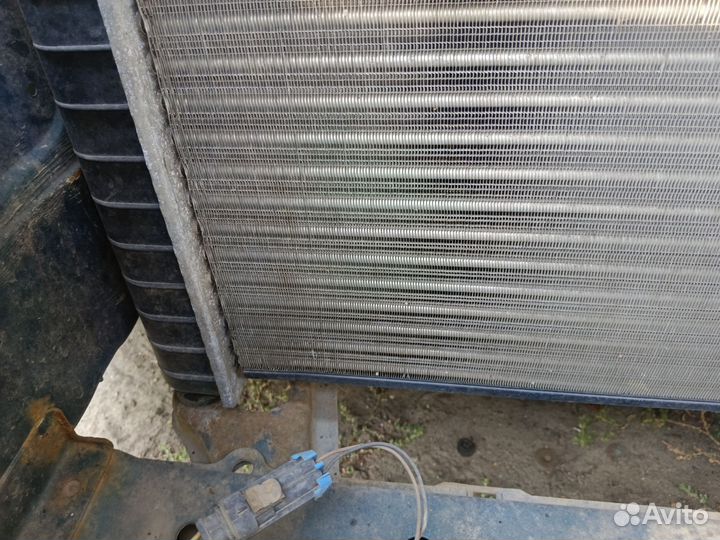 Радиатор охлаждения Опель омега б