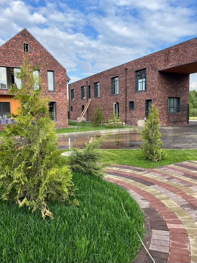 Коттедж 175 м² на участке 6 сот.