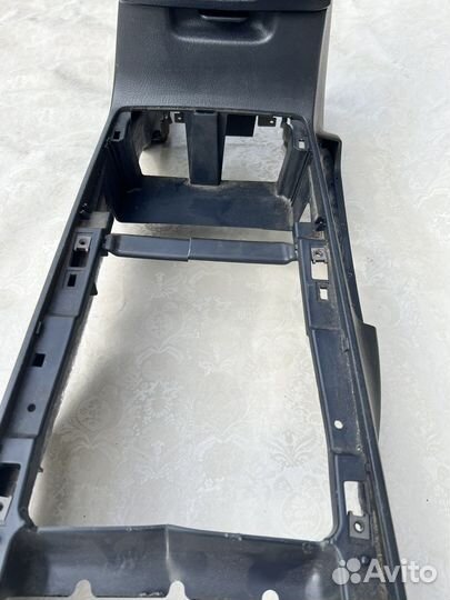 Kia sorento подлокотник