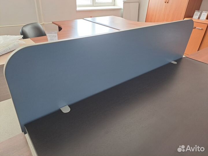 Экран- перегородка настольная