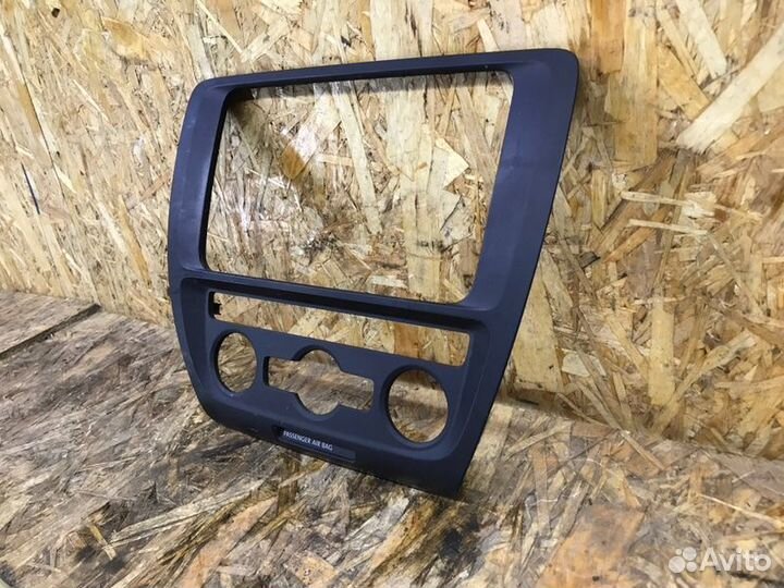 Консоль центральная Volkswagen Jetta 6 седан 1