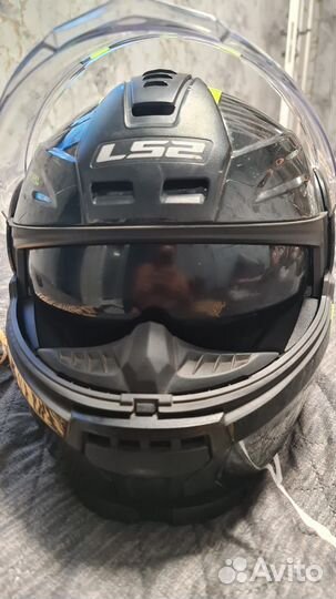 Шлем модуляр ls2