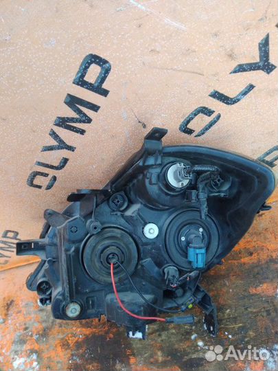 Фара правая Honda Stream RN1 D17A