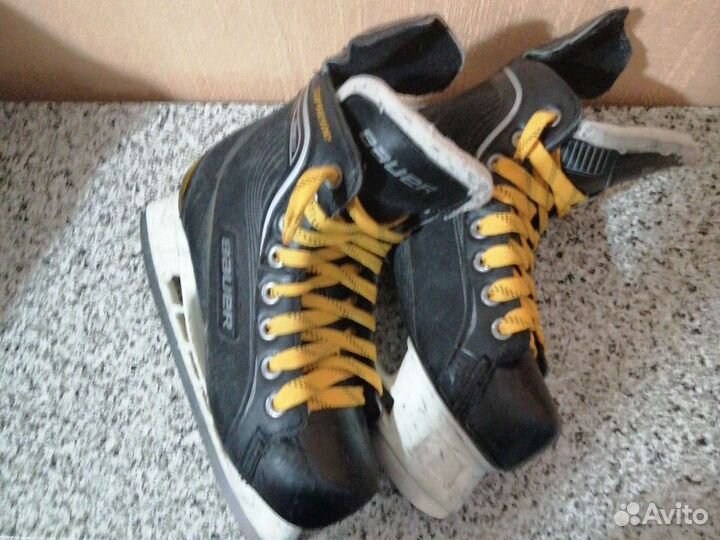 Хоккейные коньки bauer