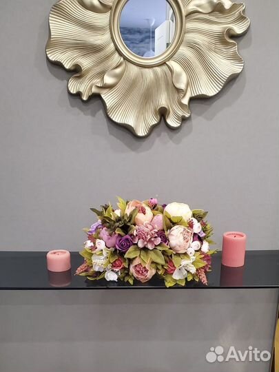 Настольная цветочная композиция