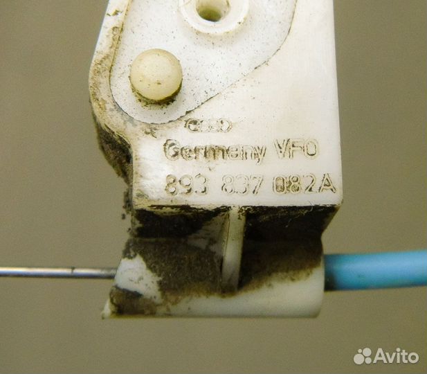 Трос замка передней правой двери Audi 80 B3