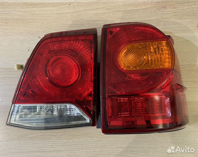 Задние фонари Land Cruiser 200 12-15г оригинал