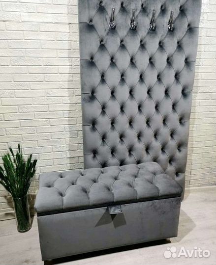 Стеновые панели и банкетки в каретной стяжке