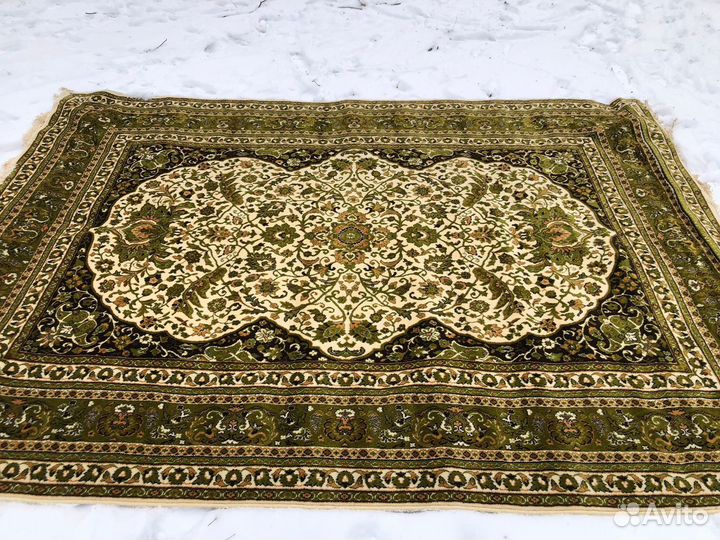 Ковер иранский