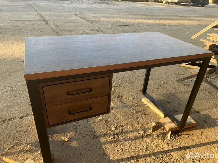 Стол для офиса