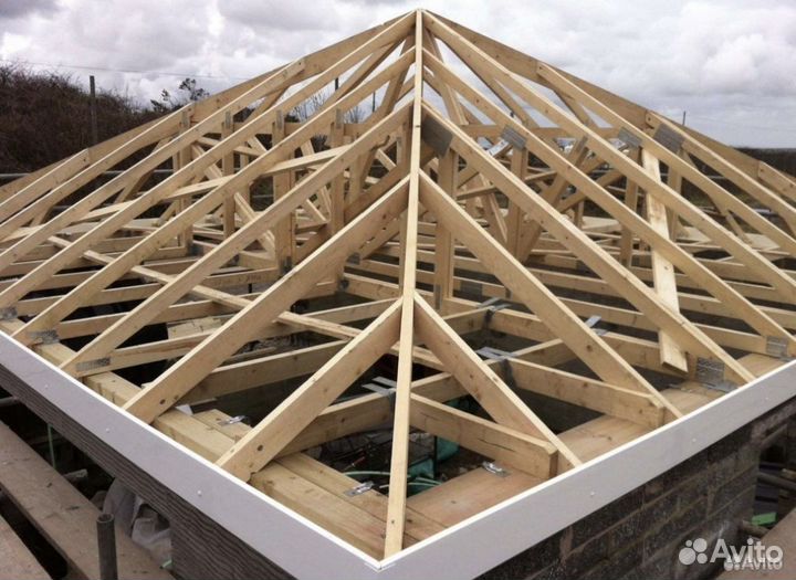 Бригада строителей