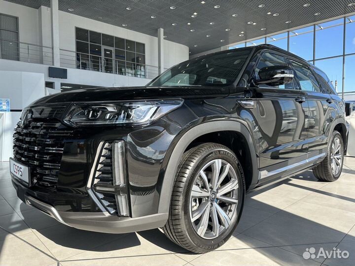 Changan CS95 2.0 AT, 2024