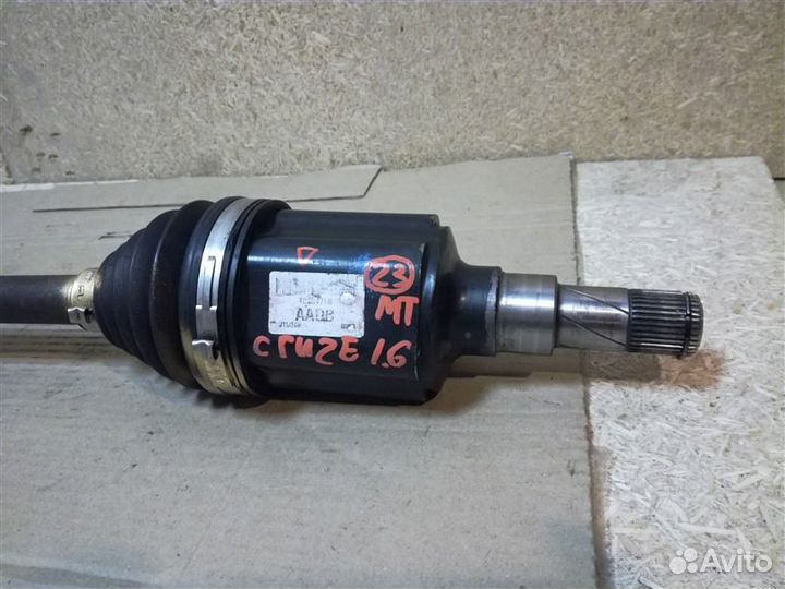 Привод полуось передний левый Chevrolet Cruze 1.6