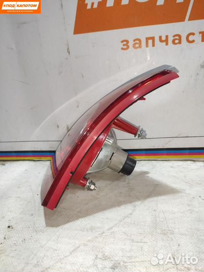 Фонарь крышки багажника правый Volkswagen Golf 5