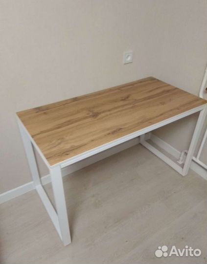 Компьютерный стол в стиле лофт