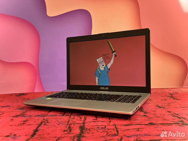 Легкий ультрабук для дизайна Asus