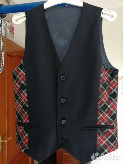 Школьный жилет для мальчика рост 134 и 146