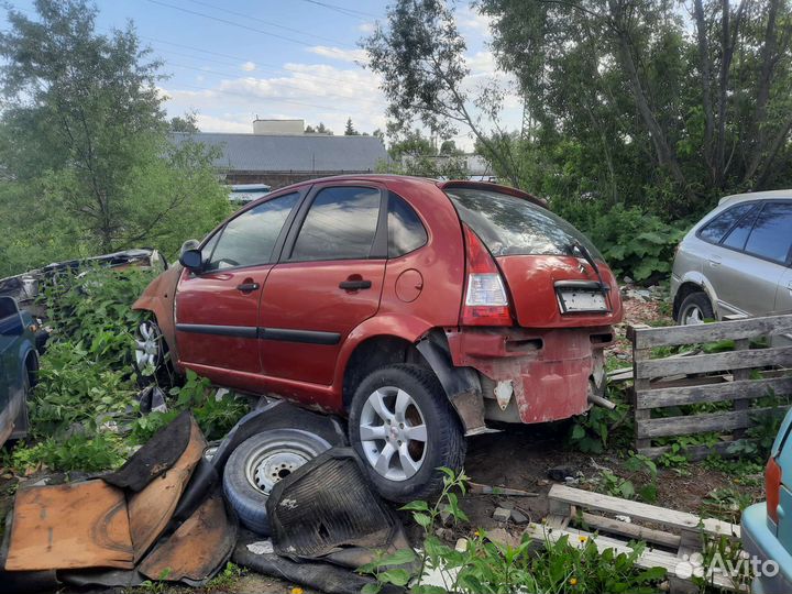 Продам по запчастям Ситроен С-3