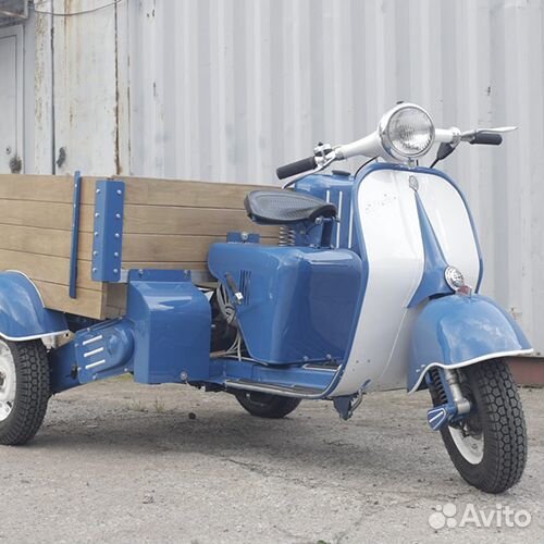 Водитель грузового мотороллера на крышу (вахта)