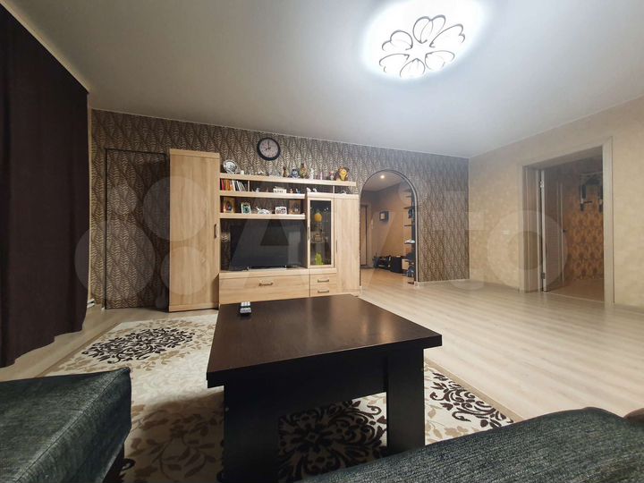 2-к. квартира, 80 м², 2/5 эт.