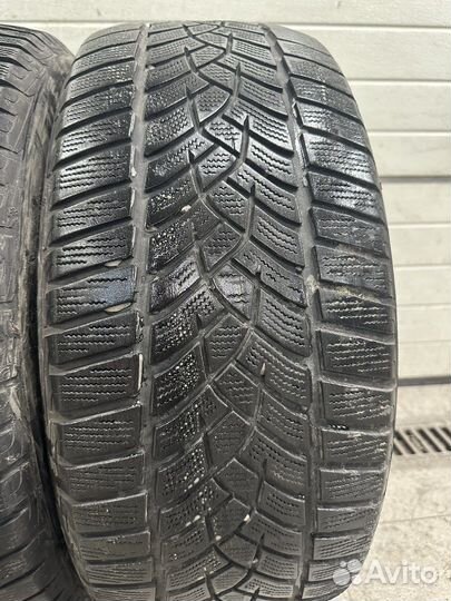 Goodyear UltraGrip Performance 255/45 R20 105V