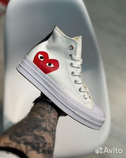 Convers Comme Des Garcons Play