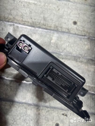 Электронный блок глонас Volkswagen Passat B8 CZD