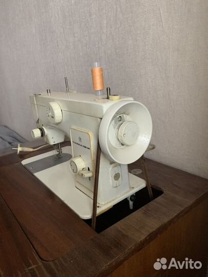 Швейная машина Чайка 132м