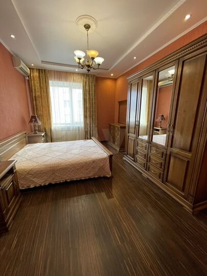 3-к. квартира, 150 м², 7/8 эт.