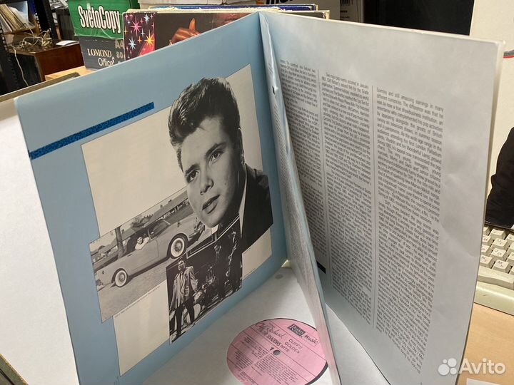 Виниловые диски - cliff richard