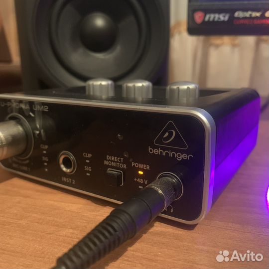Аудиокарта Behringer U-phoria UM2