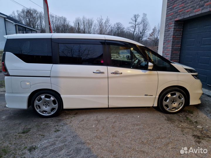 Nissan Serena 2.0 CVT, 2018, 144 000 км