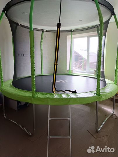 Батут с защитной сеткой 305
