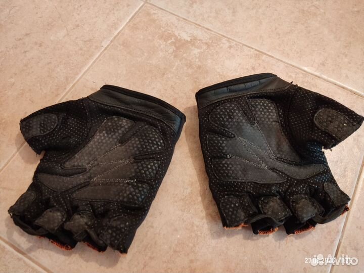 Велосипедные перчатки