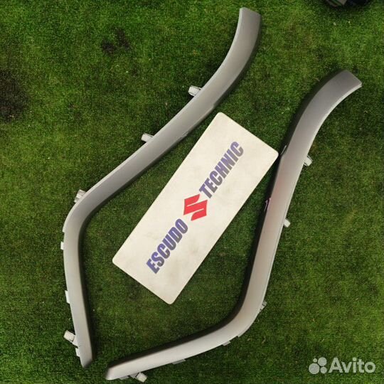 Сабли (накладки на консоль) пара Suzuki Grand