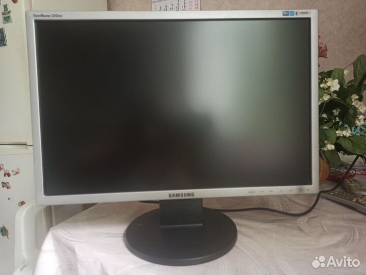 Монитор Samsung 2243NW 22дюйма LS22mynksb/EDS