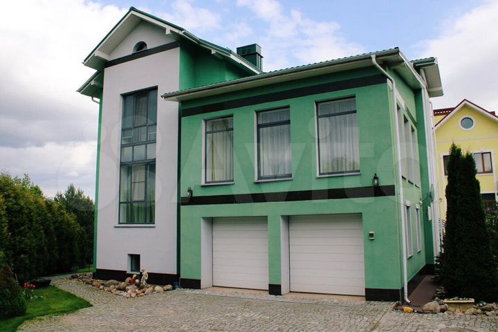 Коттедж 476 м² на участке 16 сот.