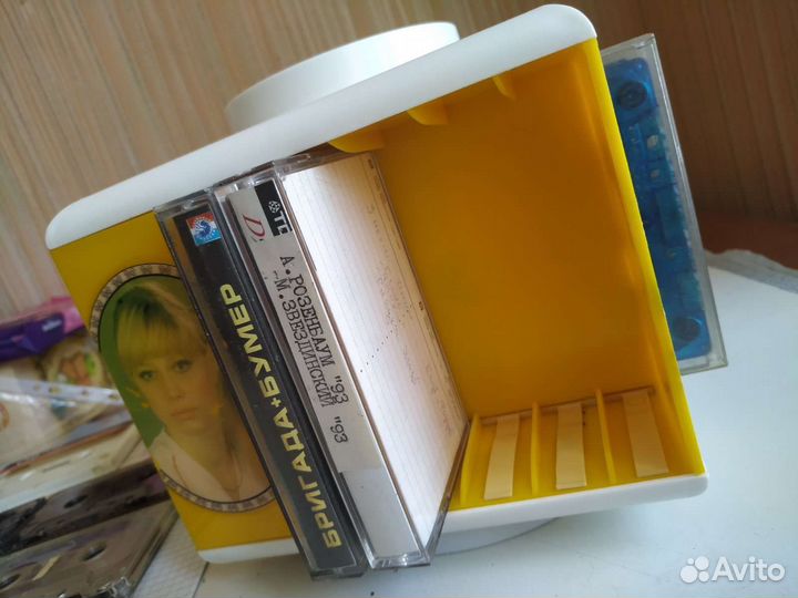 Подставка под кассеты. СССР