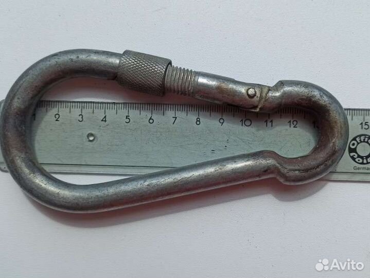 Карабин металл с фиксатором 14 см