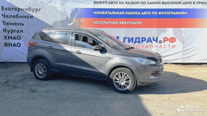 Накладка декоративная на торпедо Ford Kuga AM51-R0