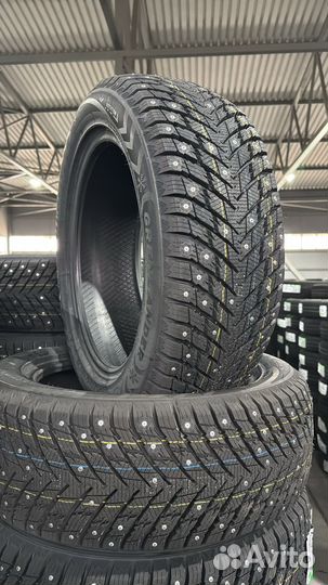 Grenlander Icedefensor Stud II 275/40 R20 102V