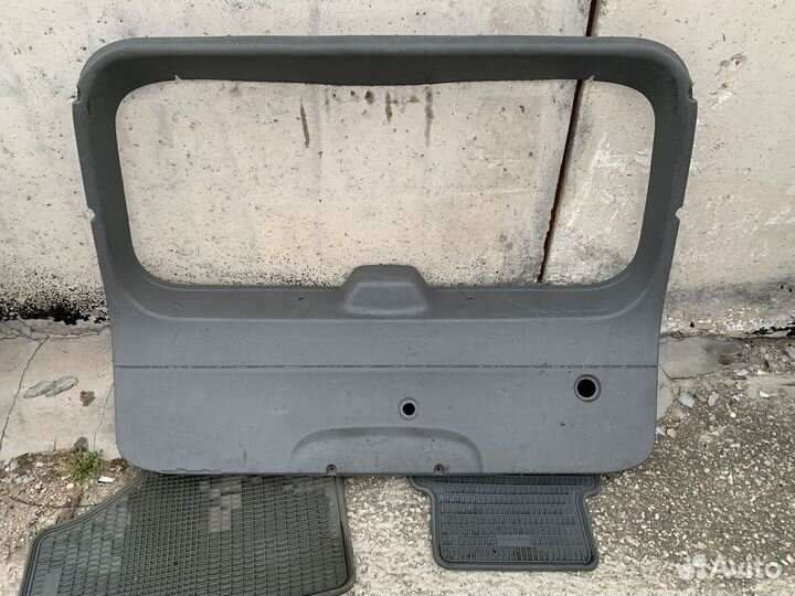 Пластик багажника Jeep Grand Cherokee WH WK