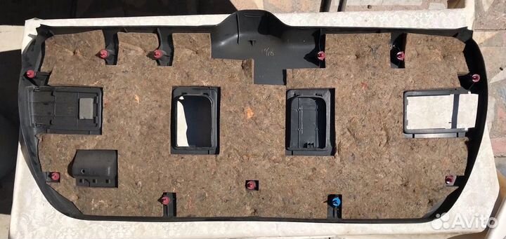 Задняя дверь багажника