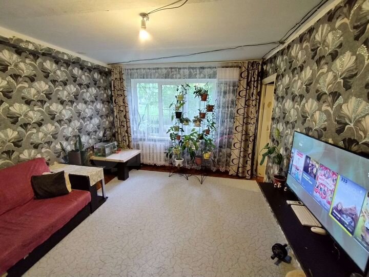 4-к. квартира, 58 м², 1/5 эт.