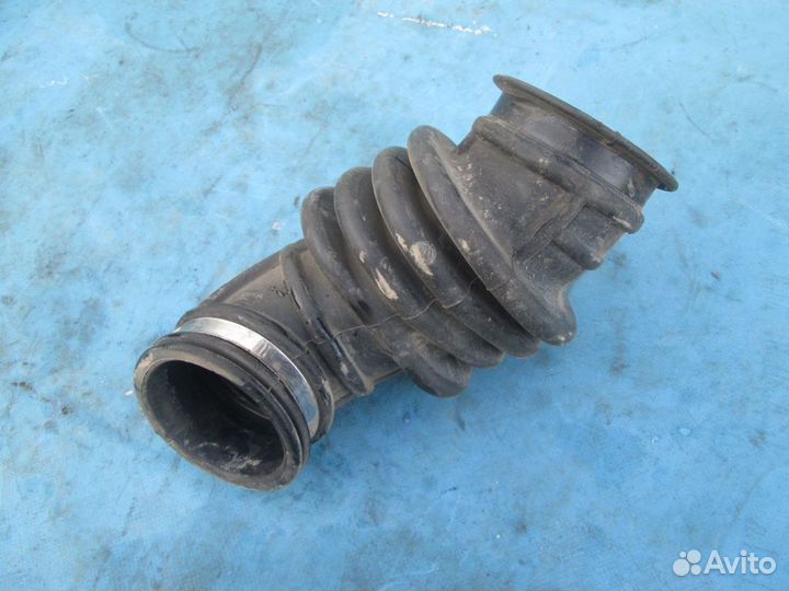 Патрубок воздушного фильтра Ford Focus 3 2011-2019