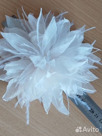 Брошь цветок ручной работы